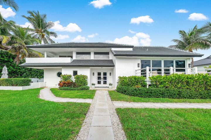Property Photo:  5910 Old Ocean Boulevard  FL 33435 