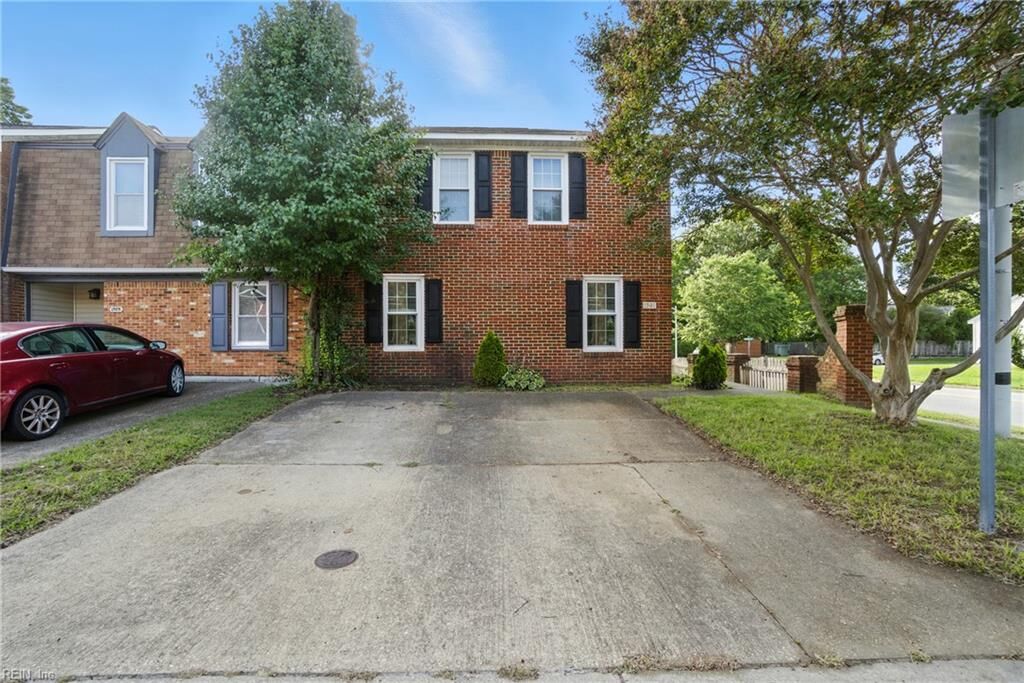Property Photo: 1501 Stonemoss Ct VA 23462