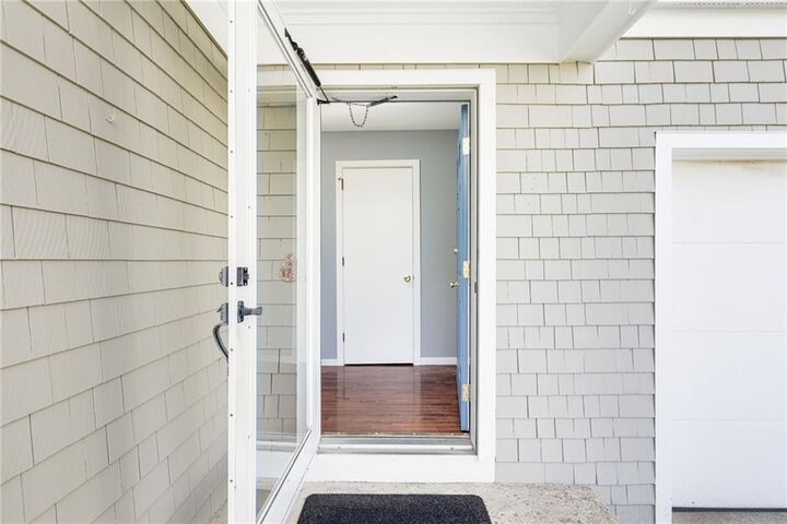 Property Photo:  21 Woodlawn Circle 21  RI 02832 