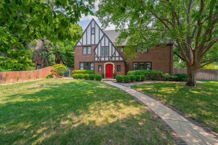 102 N Terrace Dr  Wichita KS 67208 photo