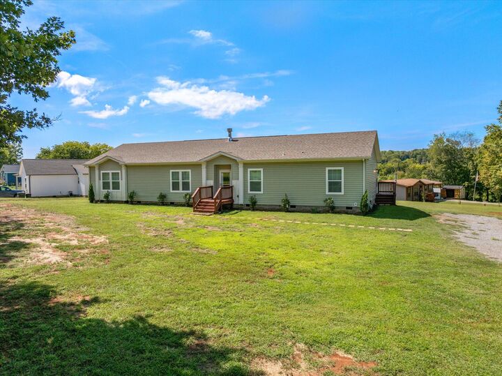 Property Photo:  120 County Road 717  TN 37303 