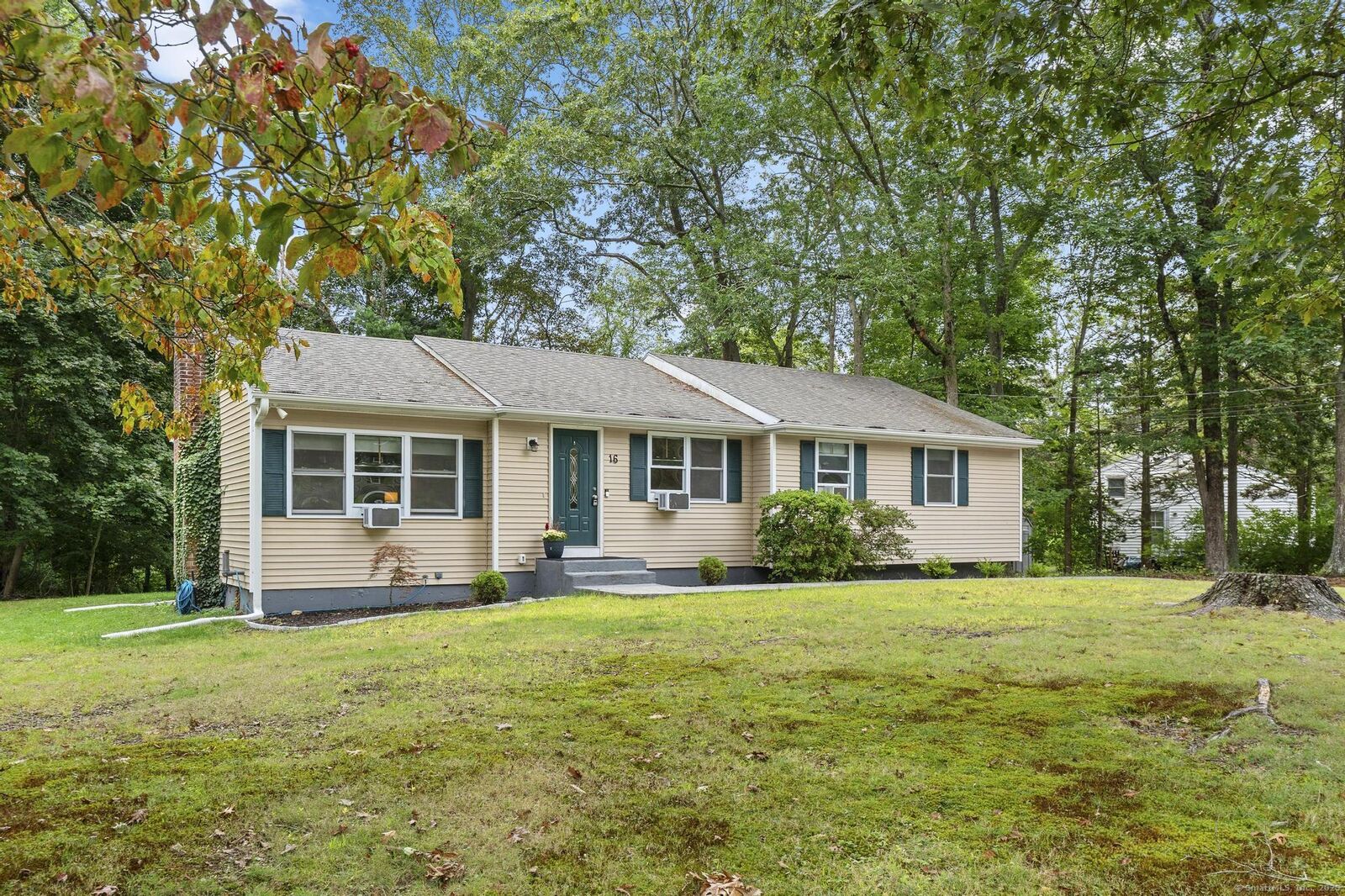 Property Photo: 16 Oakwood Drive CT 06335