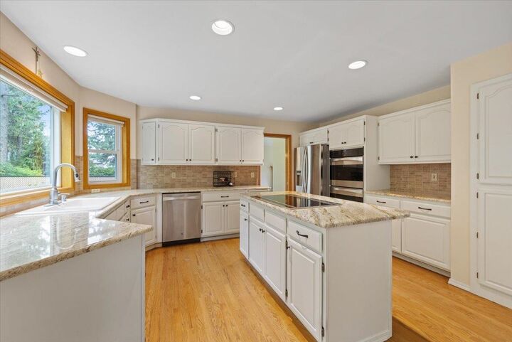 Property Photo:  4902 S Rebecca Ave  WA 99223 