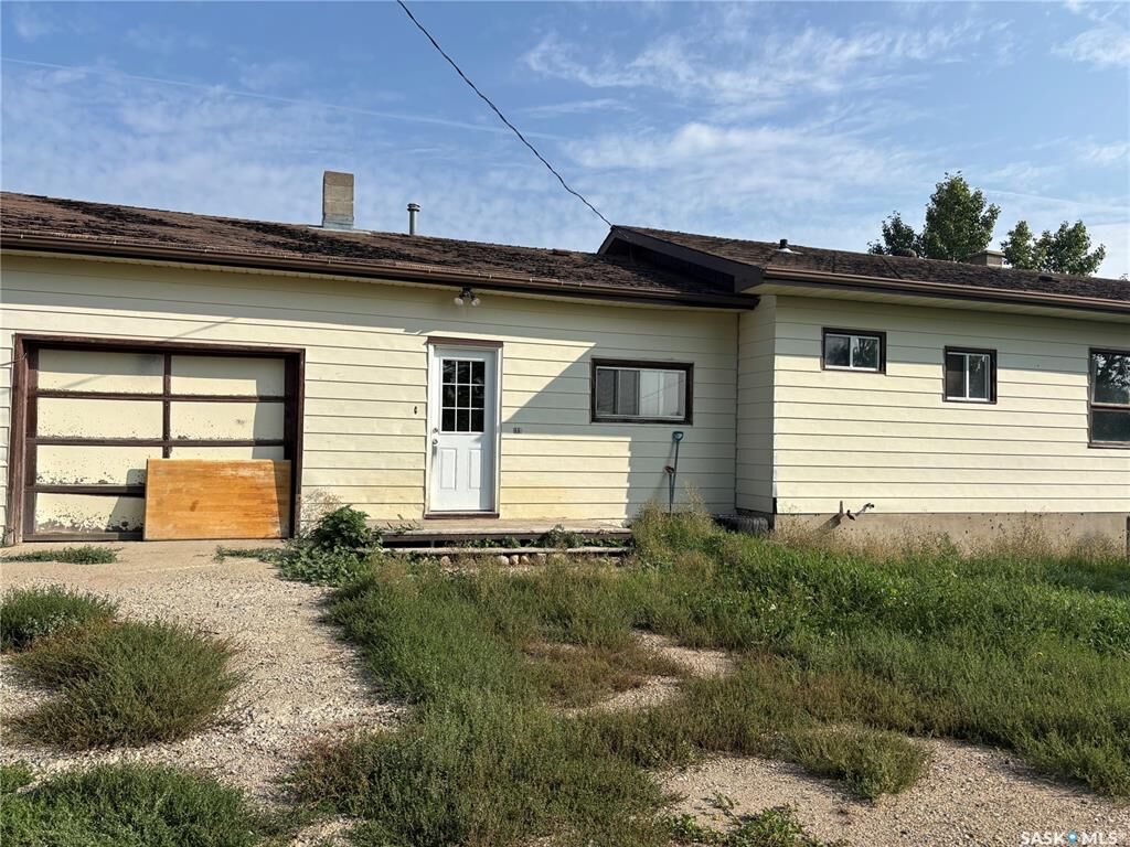 Property Photo:  124 Centennial Street  SK S0N 2Y0 