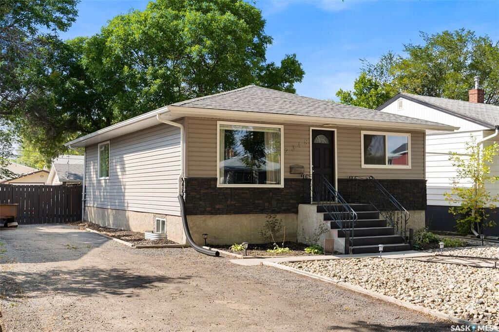 Property Photo:  2348 Francis Street  SK S4N 2P7 