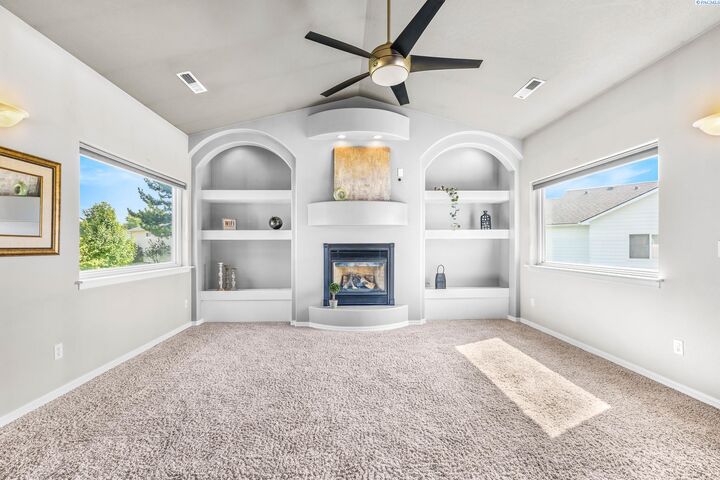 4 Hollyhock Ct  Pasco WA 99301 photo