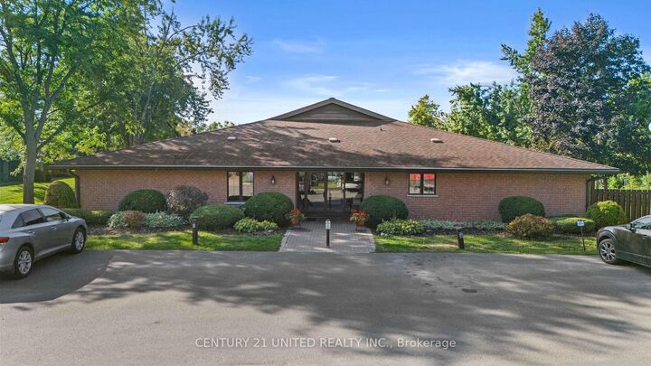 21 Paddock Wood N/A 8  Peterborough ON K9H 7H2 photo