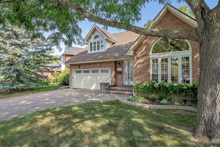 Photo de la propriété:  1725 Autumn Ridge Drive  ON K1C 6Z1 