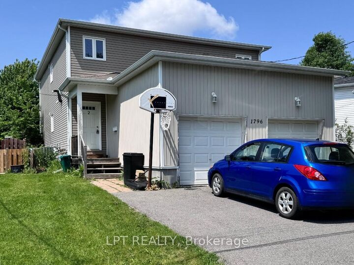 Property Photo:  1796 Dumas Street  ON K1C 1N4 