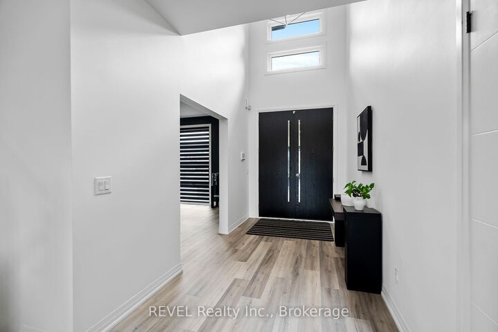 Property Photo:  7365 Jonathan Drive  ON L2H 3T3 