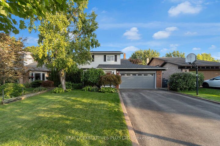 Photo de la propriété:  16 Melita Place  ON L6S 2Z3 