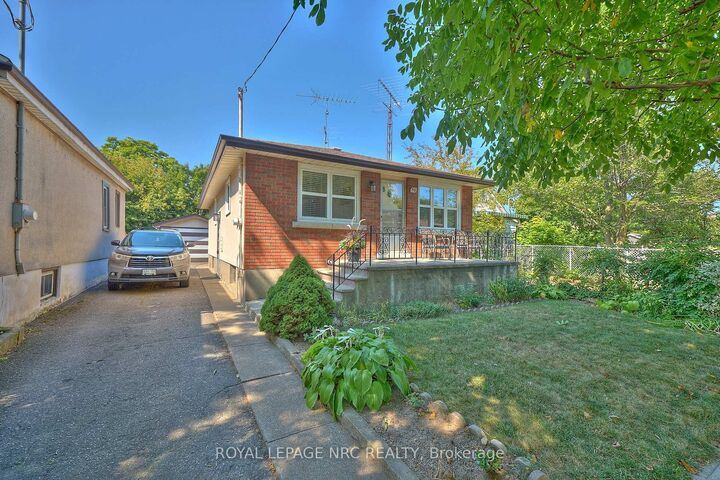 Property Photo:  53 Concord Avenue  ON L2M 5N7 
