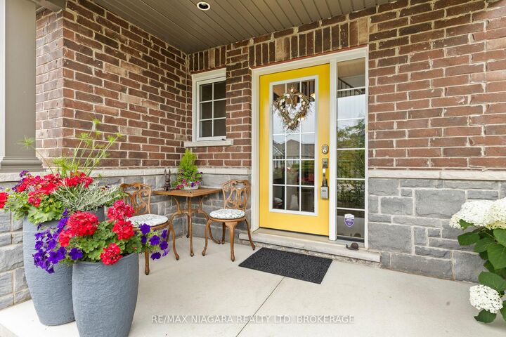 Property Photo:  5799 Osprey Avenue  ON L2H 0G2 
