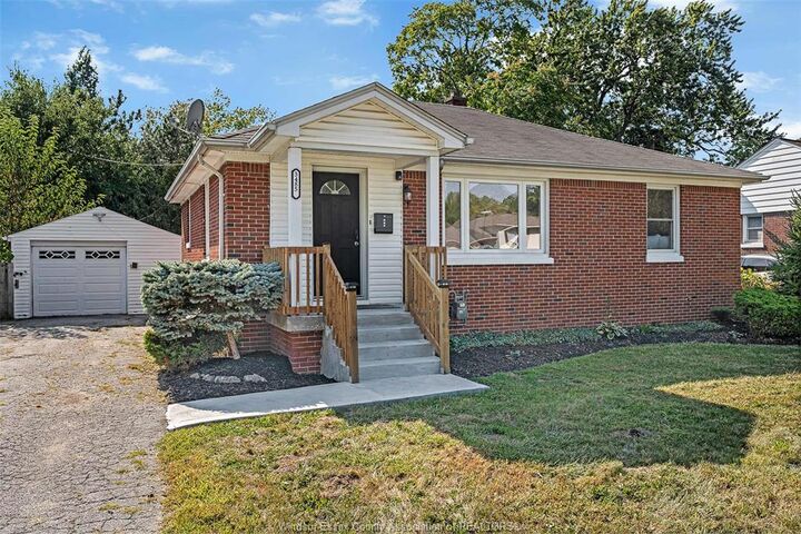 3485 Longfellow Avenue  Windsor ON N9E 2L8 photo