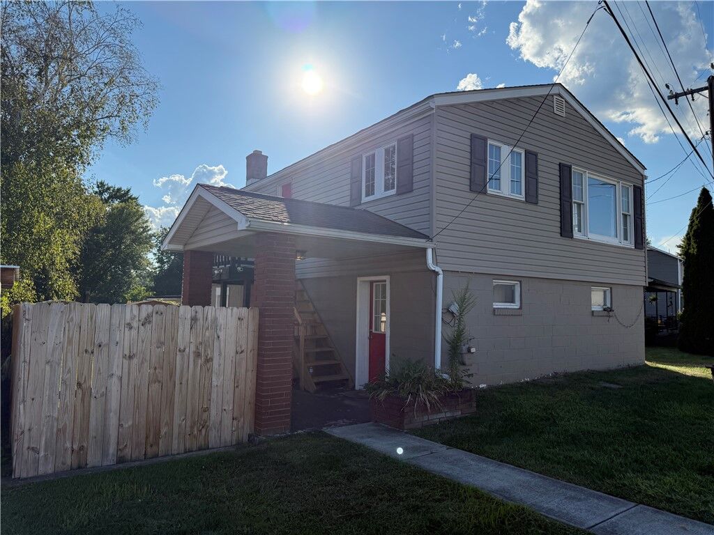 Property Photo:  101 Station Street  PA 15661 