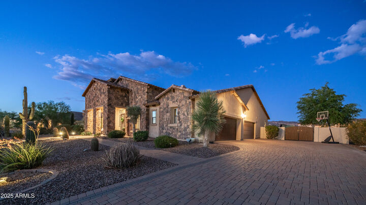 Property Photo:  2255 N Hillridge --  AZ 85207 