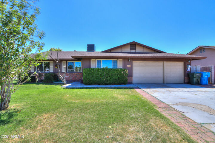 Property Photo:  4501 W Yucca Street  AZ 85304 
