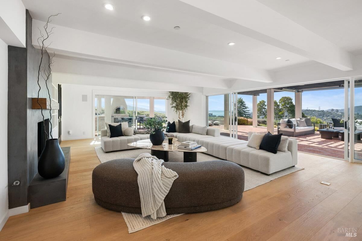 Property Photo:  1 Tara View Road  CA 94920 