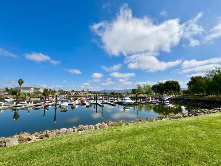 Property Photo: 33 Cove Court CA 94559