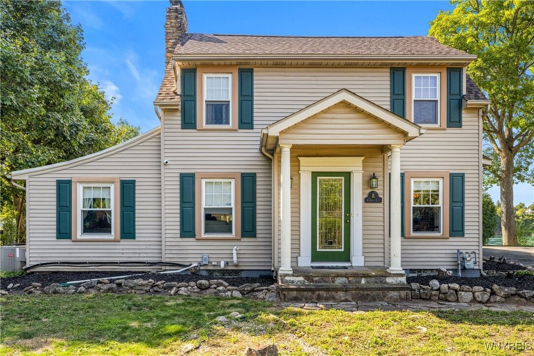 Property Photo:  305 S 1st Street  NY 14092 