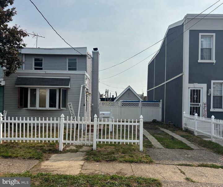 Property Photo:  2241 Pratt Street 43  PA 19137 