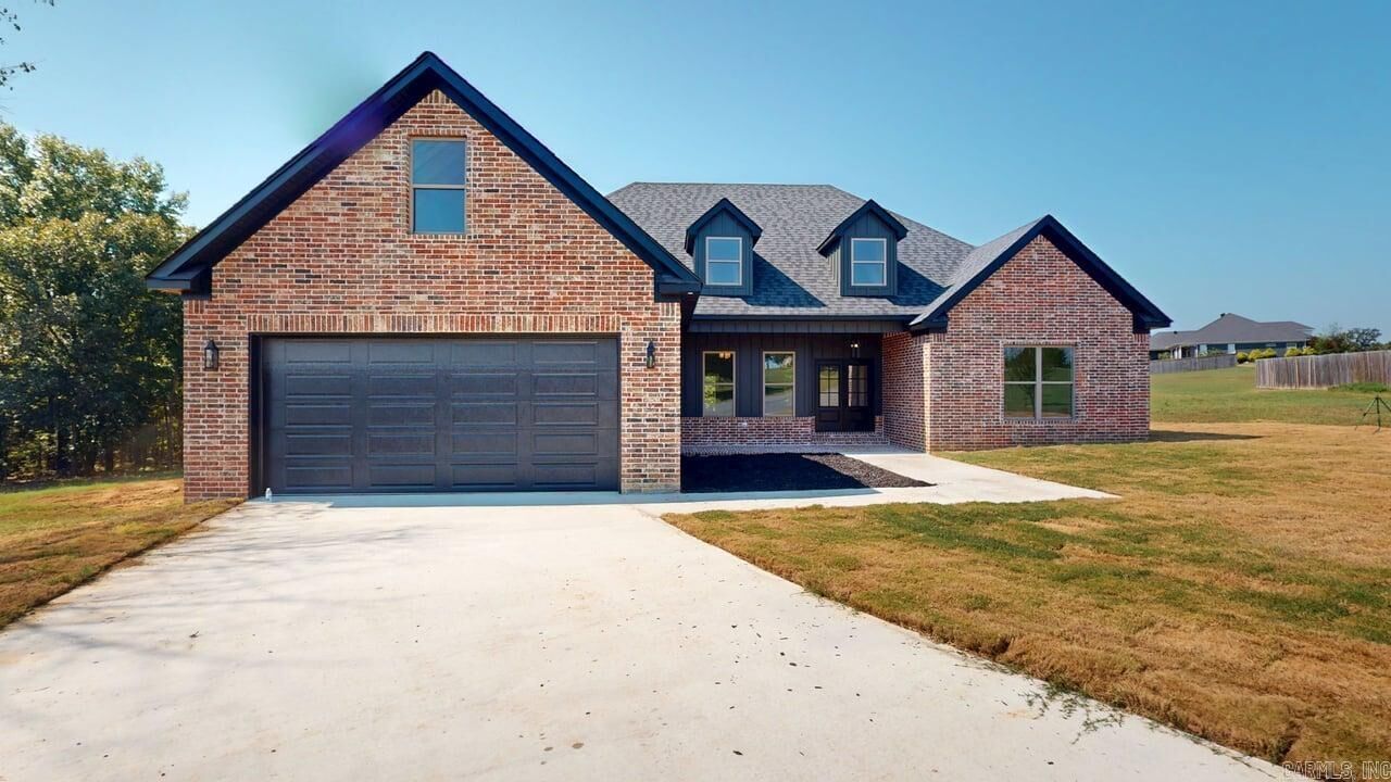 Property Photo:  6 Persimmon Ridge Circle  AR 72058 