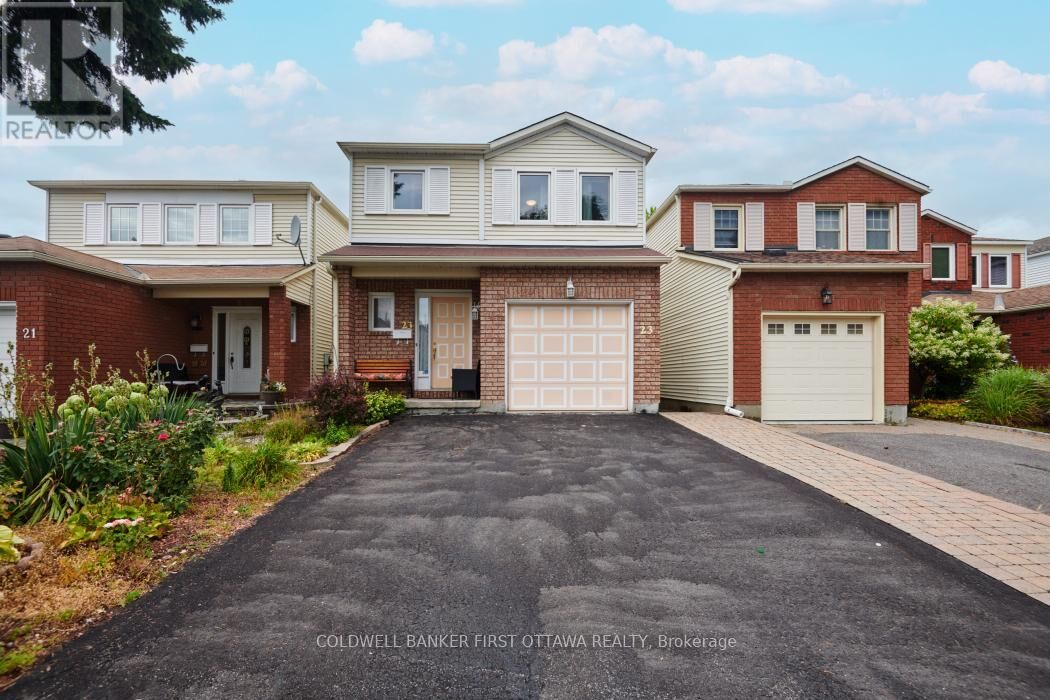 Property Photo:  23 Manju Street  ON K1G 4T7 