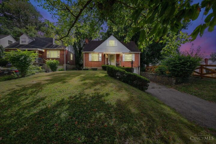 Property Photo:  2421 Ardmore Avenue  OH 45237 