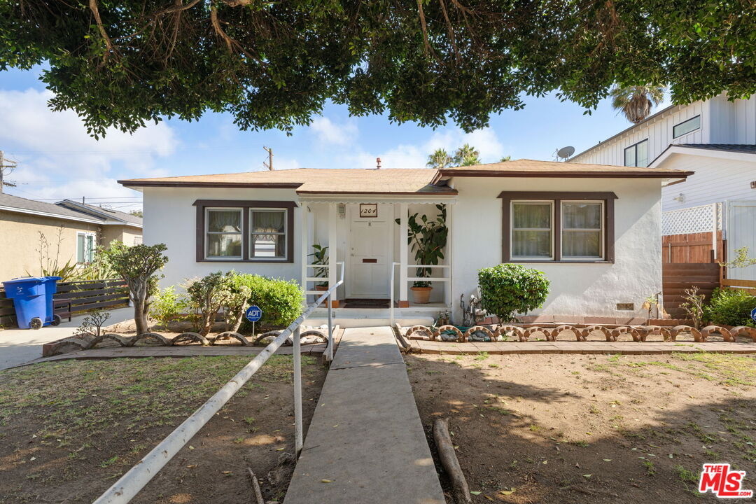 Property Photo:  1204 Marine St  CA 90405 