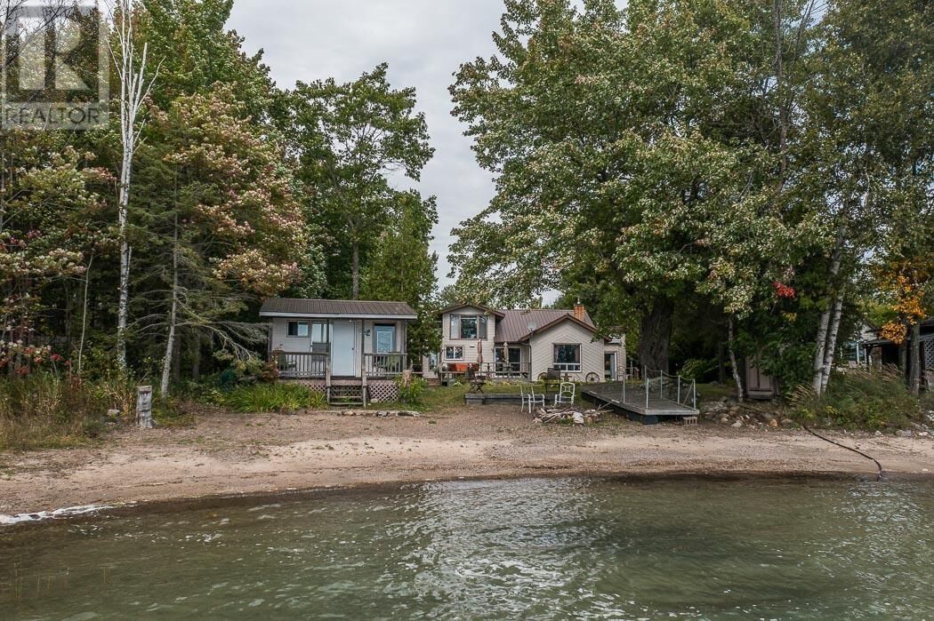 Photo de la propriété: 126 Waltonen Rd, Plummer Additional Township ON P0R 1C0