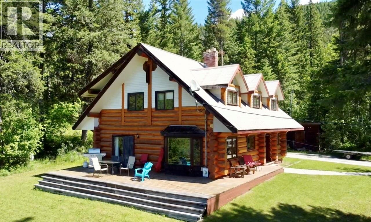 Property Photo:  1445 Black Bear Drive  BC V0A 1H7 
