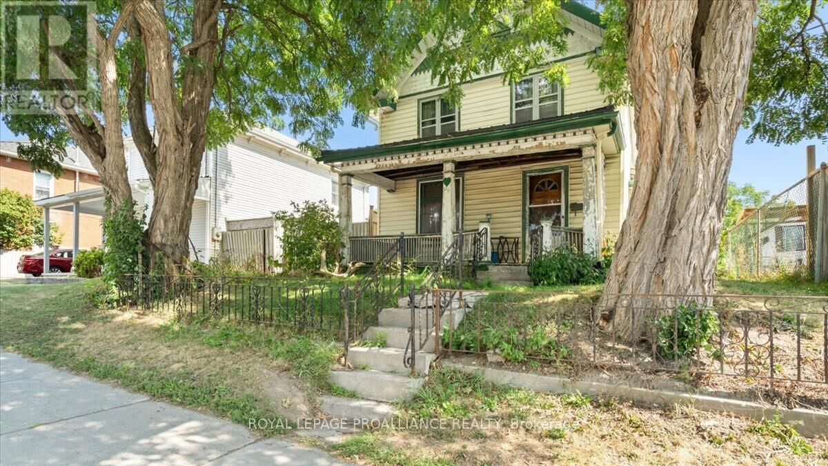 Property Photo: 51 1/2 North Front Street ON K8P 3B2