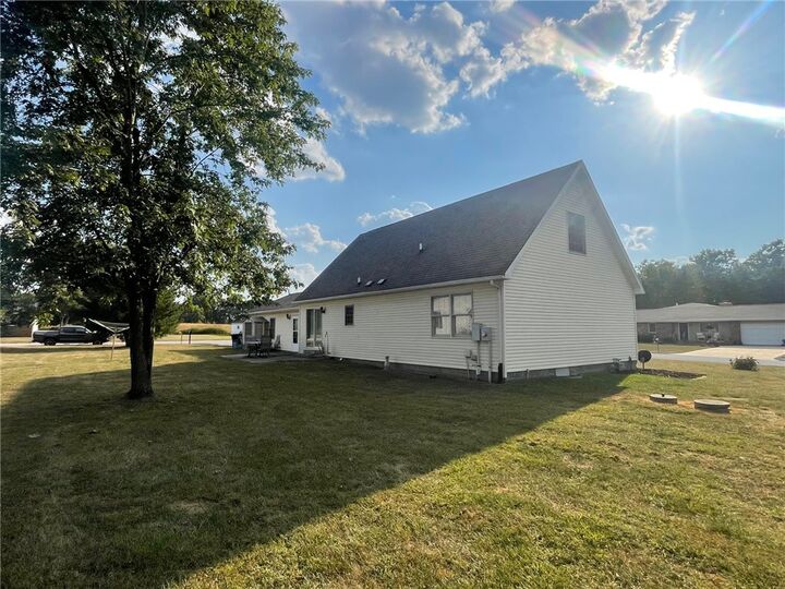 Property Photo:  14326 E Persimmon Avenue  IL 62401 