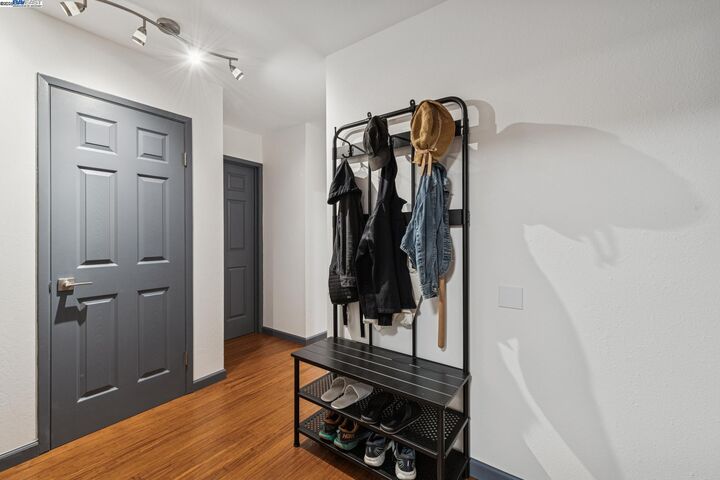 Property Photo: 1321 Webster St D116 CA 94501