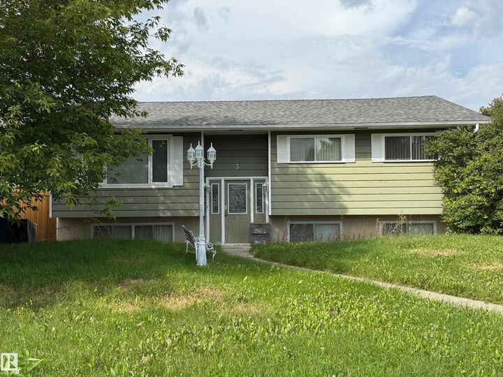 3 Linthorpe Road  Spruce Grove AB T7X 2C2 photo