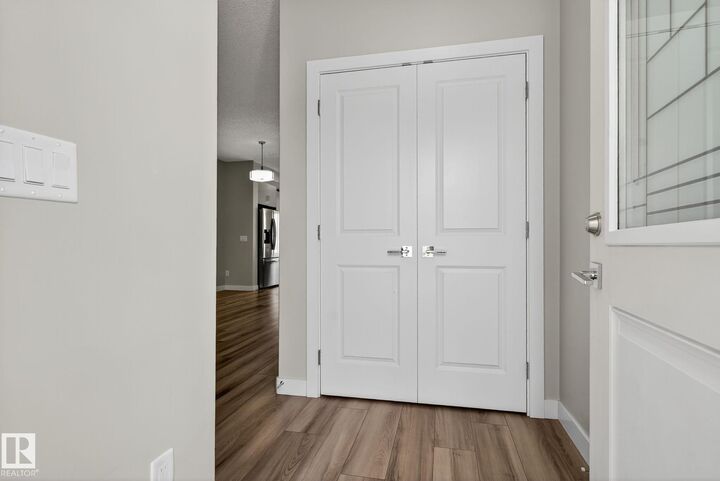 Property Photo:  4877/79/81/83 Alwood Point(E) SW  AB T6W 4N1 