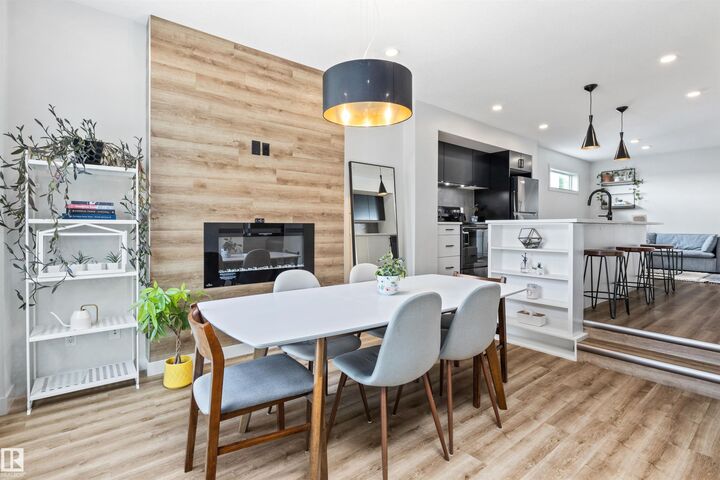 Property Photo:  12037 124 Street NW  AB T5L 0M8 