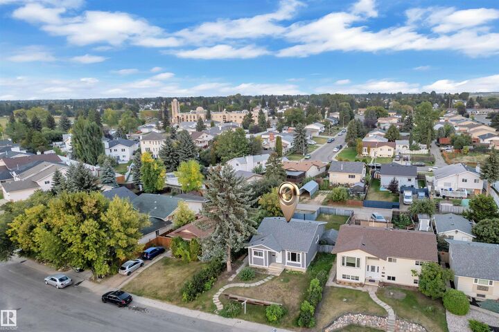 Property Photo:  1027 61 Street NW  AB T6L 3W2 