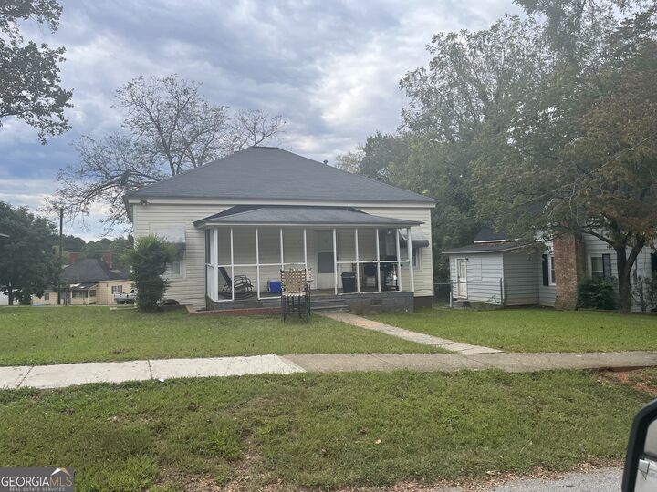 Property Photo:  8 Elm Street  GA 30014 