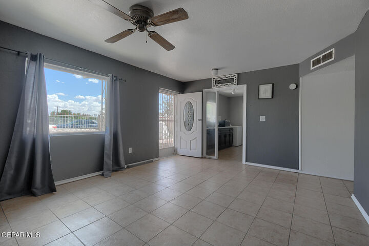 Property Photo:  227 Galvan Place  TX 79915 