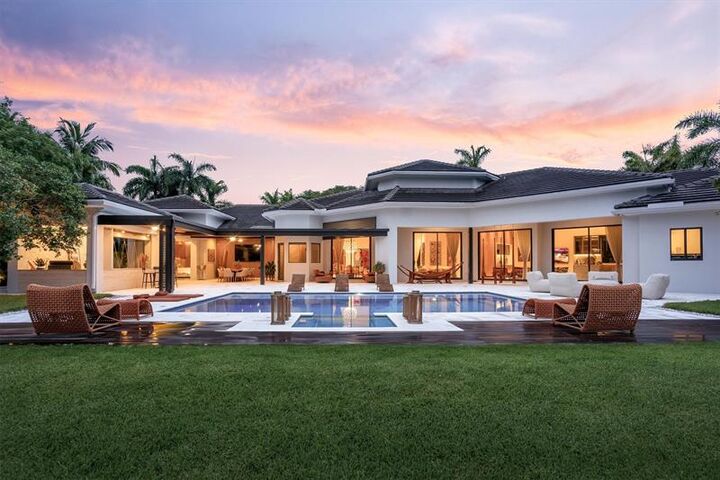 Property Photo:  3340 Paddock Rd  FL 33331 