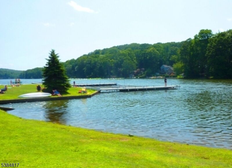 Property Photo:  10 Judith Ann Dr  NJ 07456 