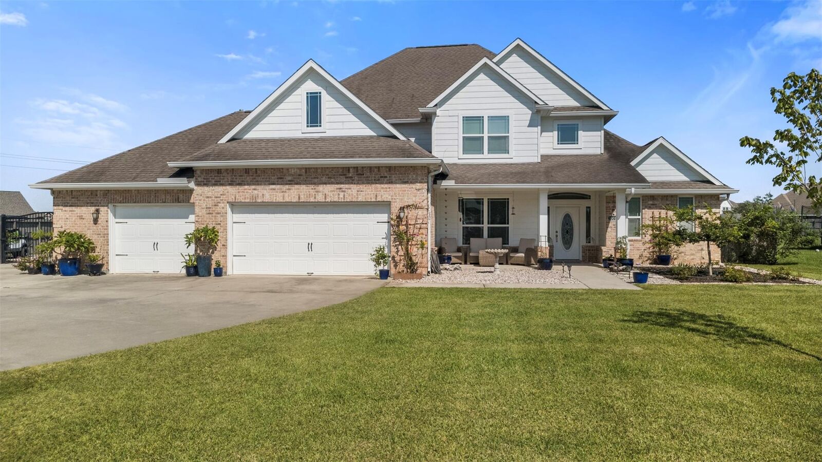 Property Photo:  10011 Fan Palm Drive  TX 77523 