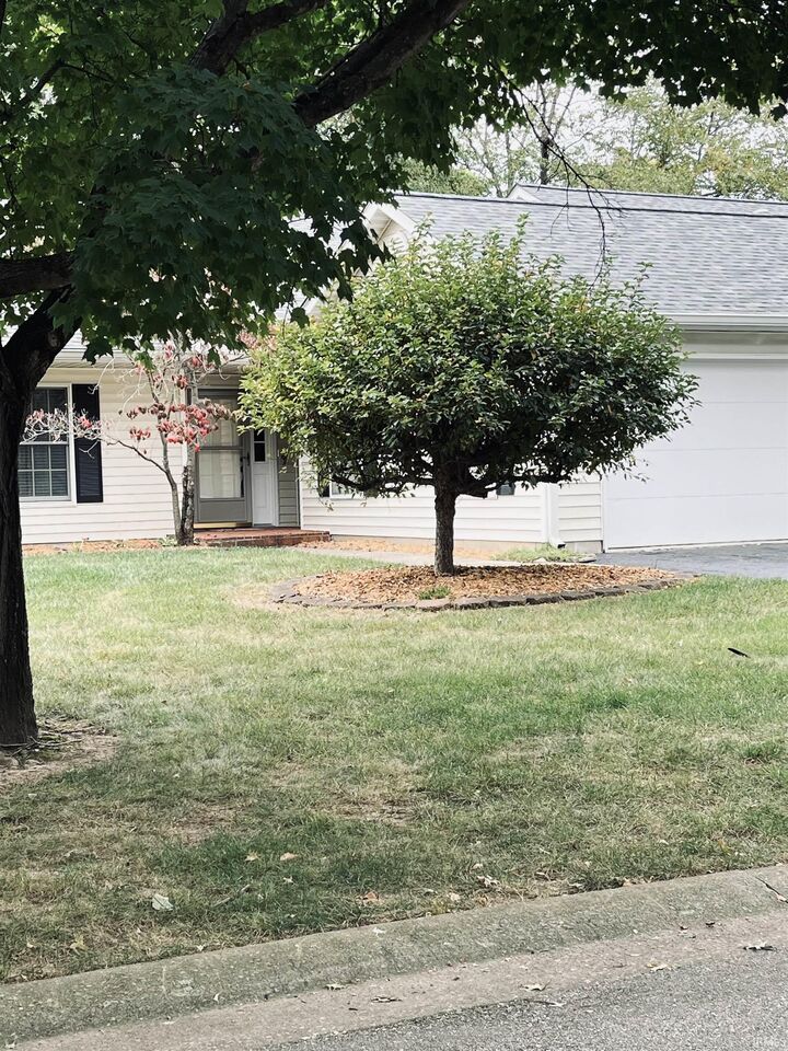 Property Photo:  3910 S Bay Tree Lane  IN 47401 