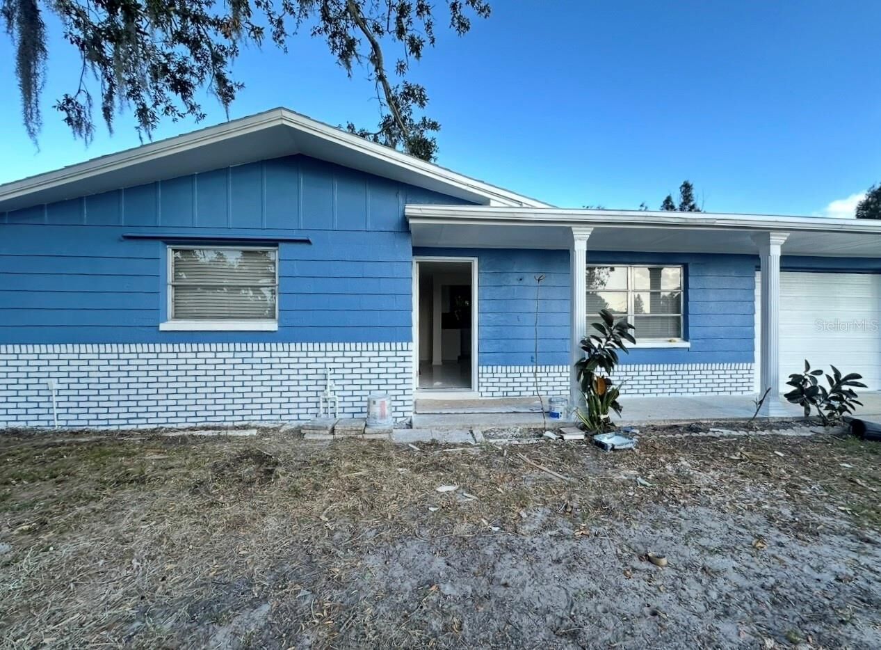 Property Photo:  3610 Pinehurst Drive  FL 34691 