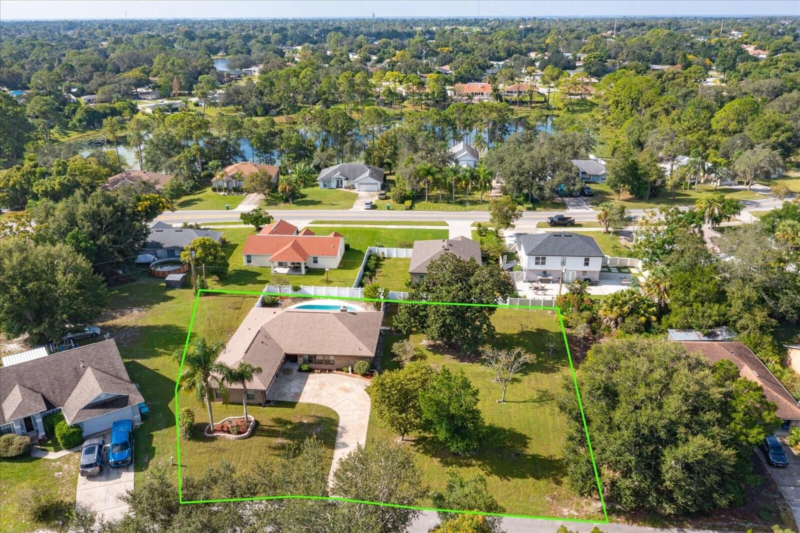 Property Photo:  1417 Ferendina Drive  FL 32725 