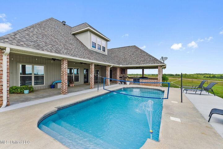 Property Photo:  74 The Hills Drive  MS 39426 