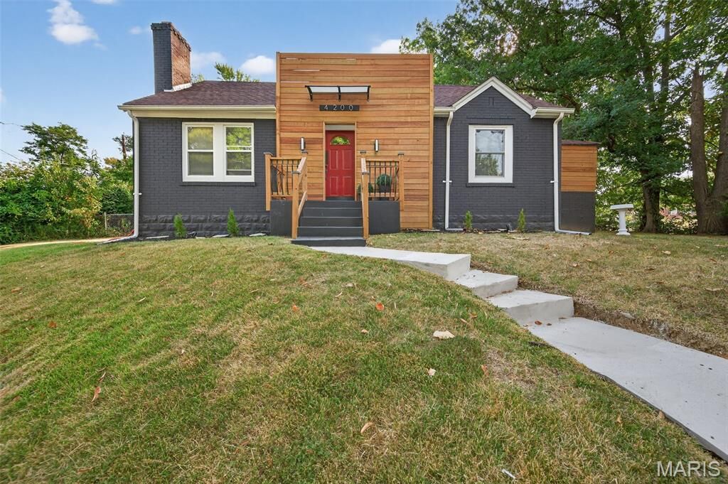 Property Photo: 4200 Oneill Avenue MO 63121