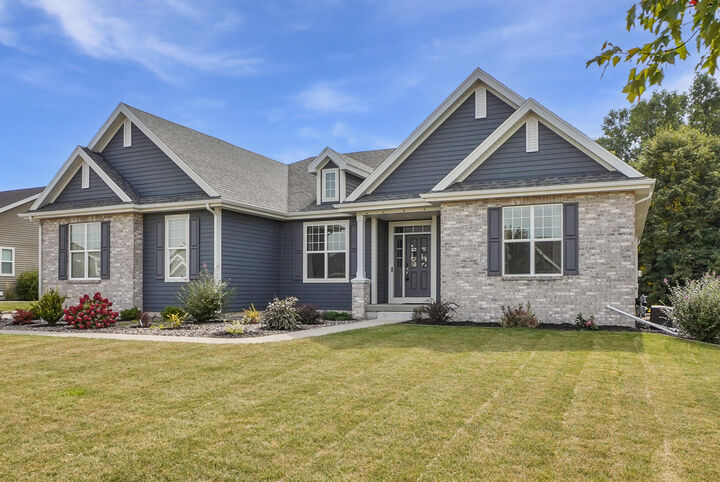 Property Photo: W212n6064 Legacy Trl WI 53051