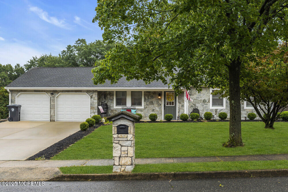 Property Photo:  520 Delos Drive  NJ 08753 